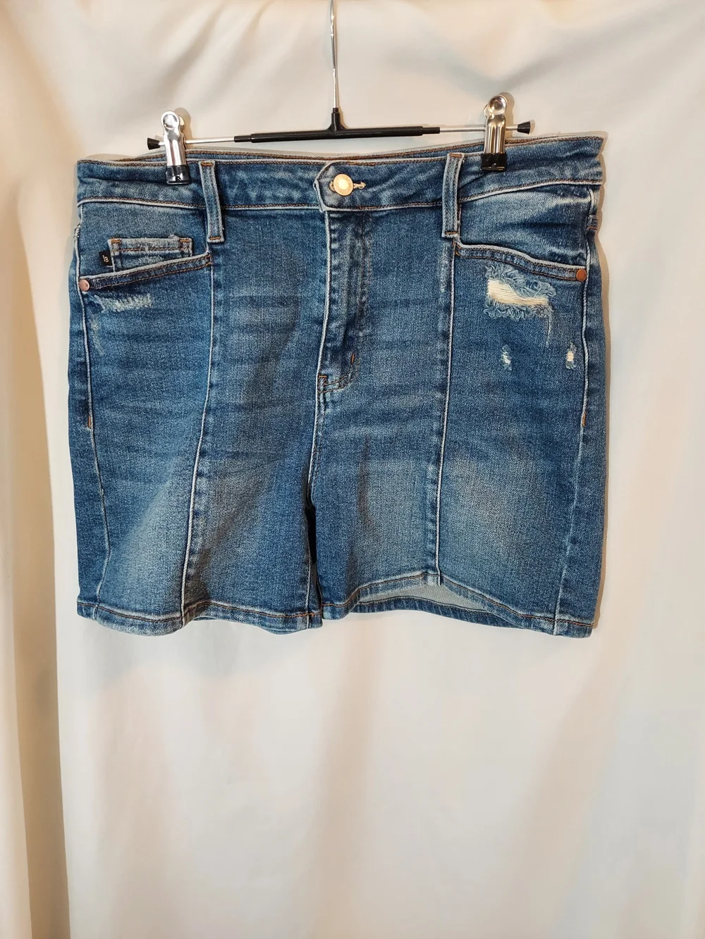 Judy Blue High-Waisted Front Seam Distressed Denim Shorts Size XL